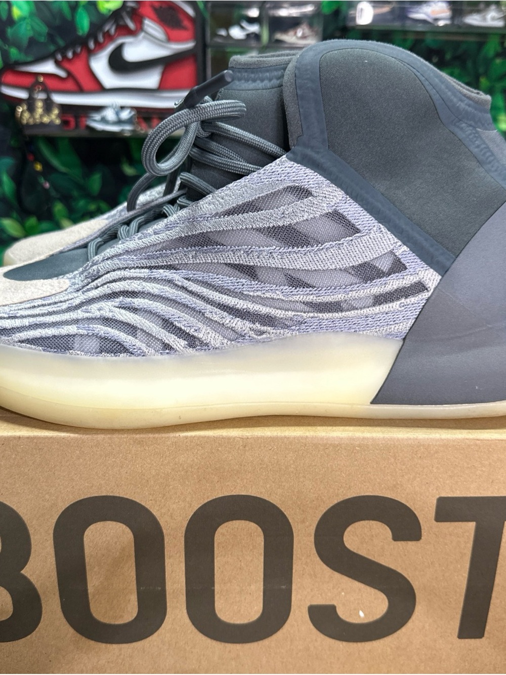 Adidas Yeezy QNTM Mono Carbon Size 11M